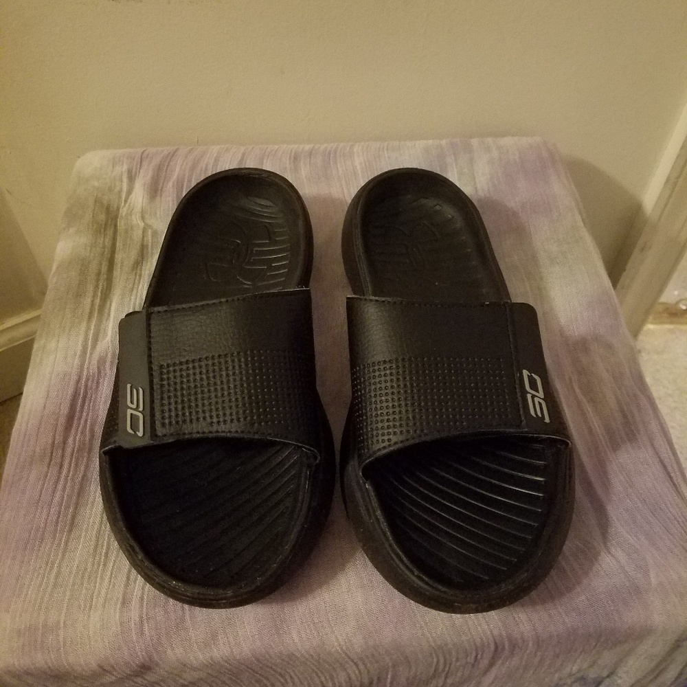 Youth size 5 SC UnderArmor slide sandals